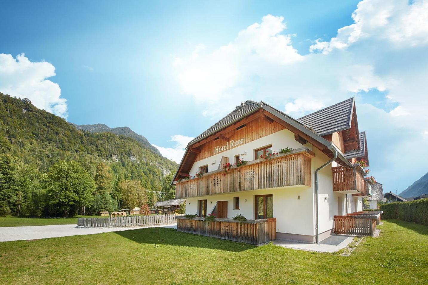 Rute Hotel And Apartments Kranjska Gora Luaran gambar